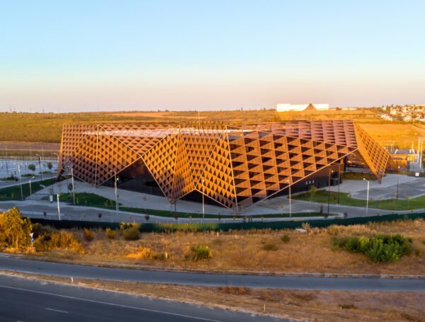 Elite-Class Commercial Roofing in Indian Hills