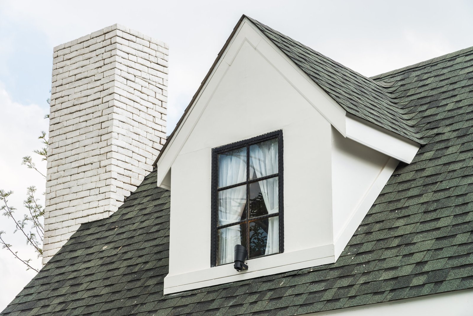 Moderate Roof Inspection Services in Indian Hills, KY  