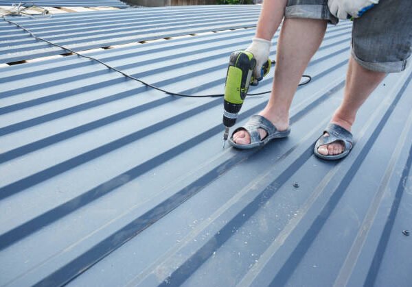 Metal Roofing Maintenance in Indian Hills, KY | Roofing Contractors 